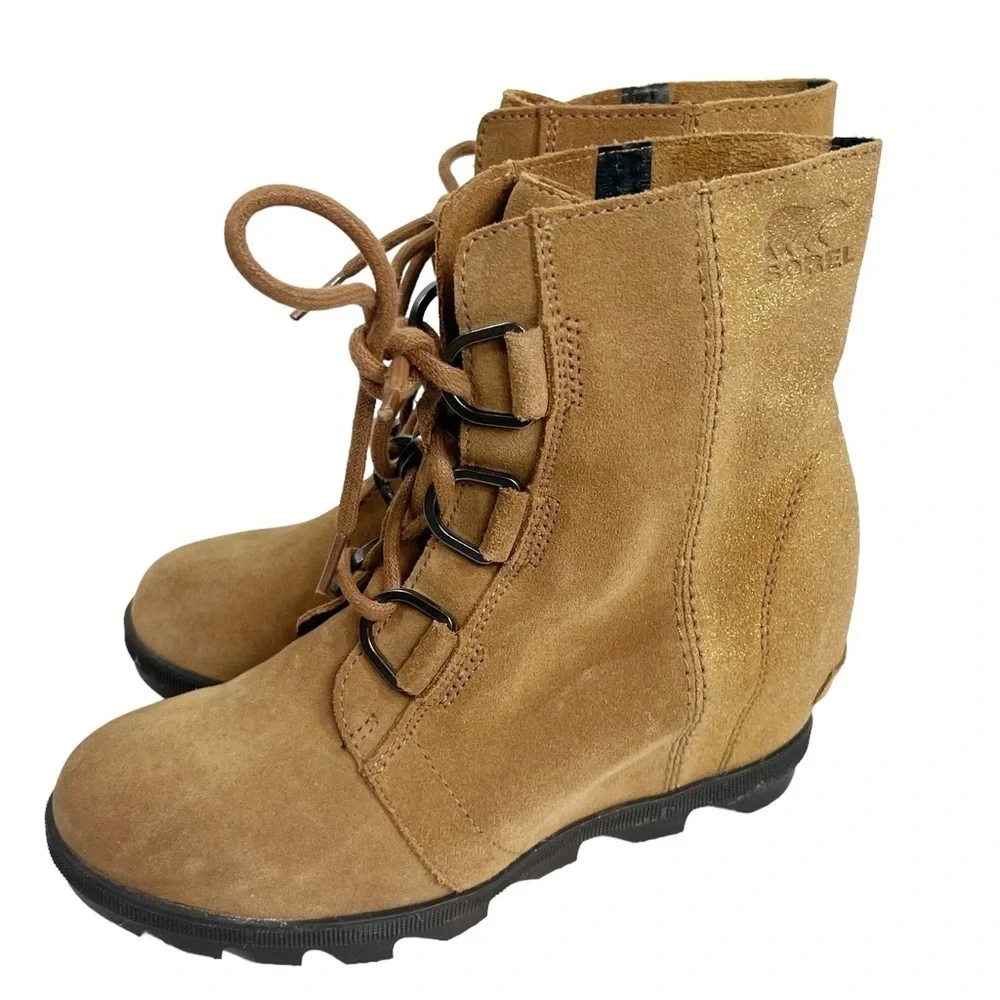 Sorel Joan of Arctic Shimmer Wedge II Lace up boot Camel Youth size 4/35